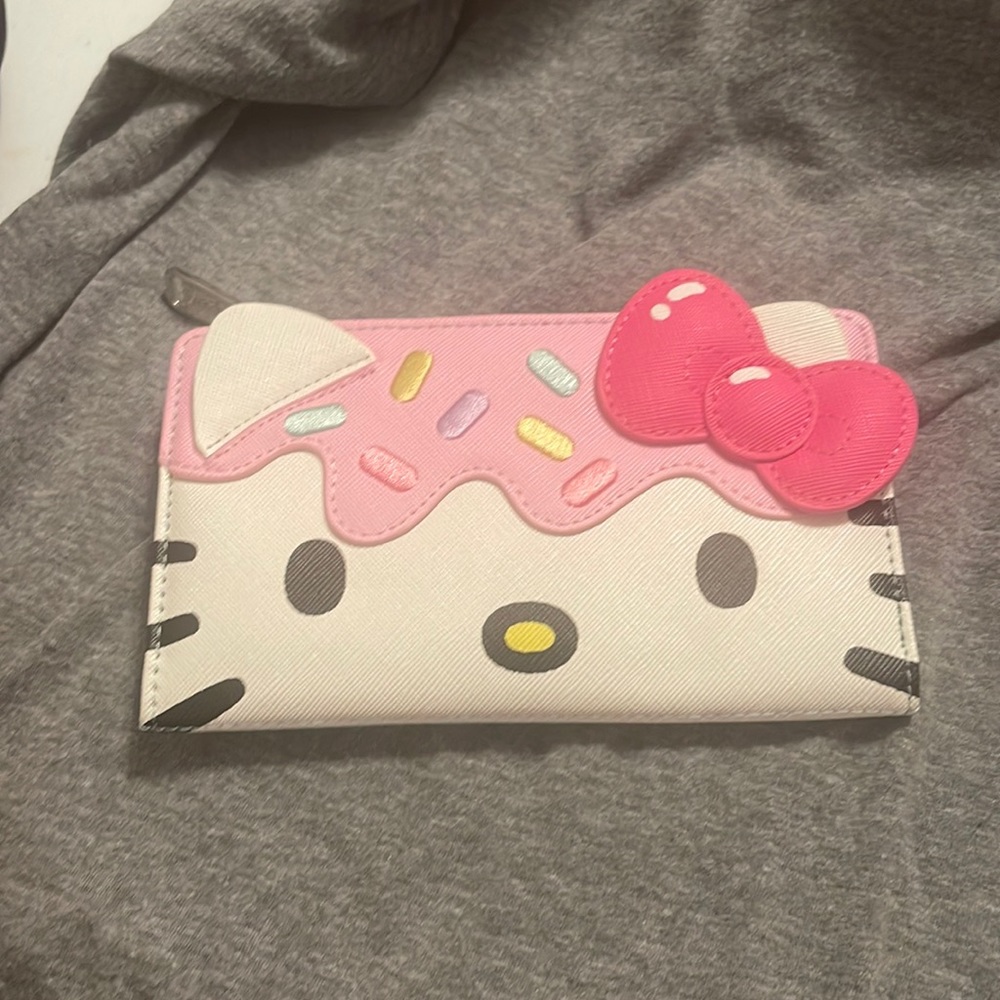 Hello kitty wallet